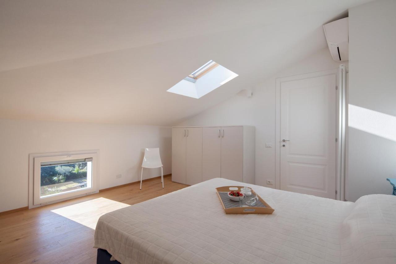 Terrazza Blue Line Apartment Теларо Екстериор снимка
