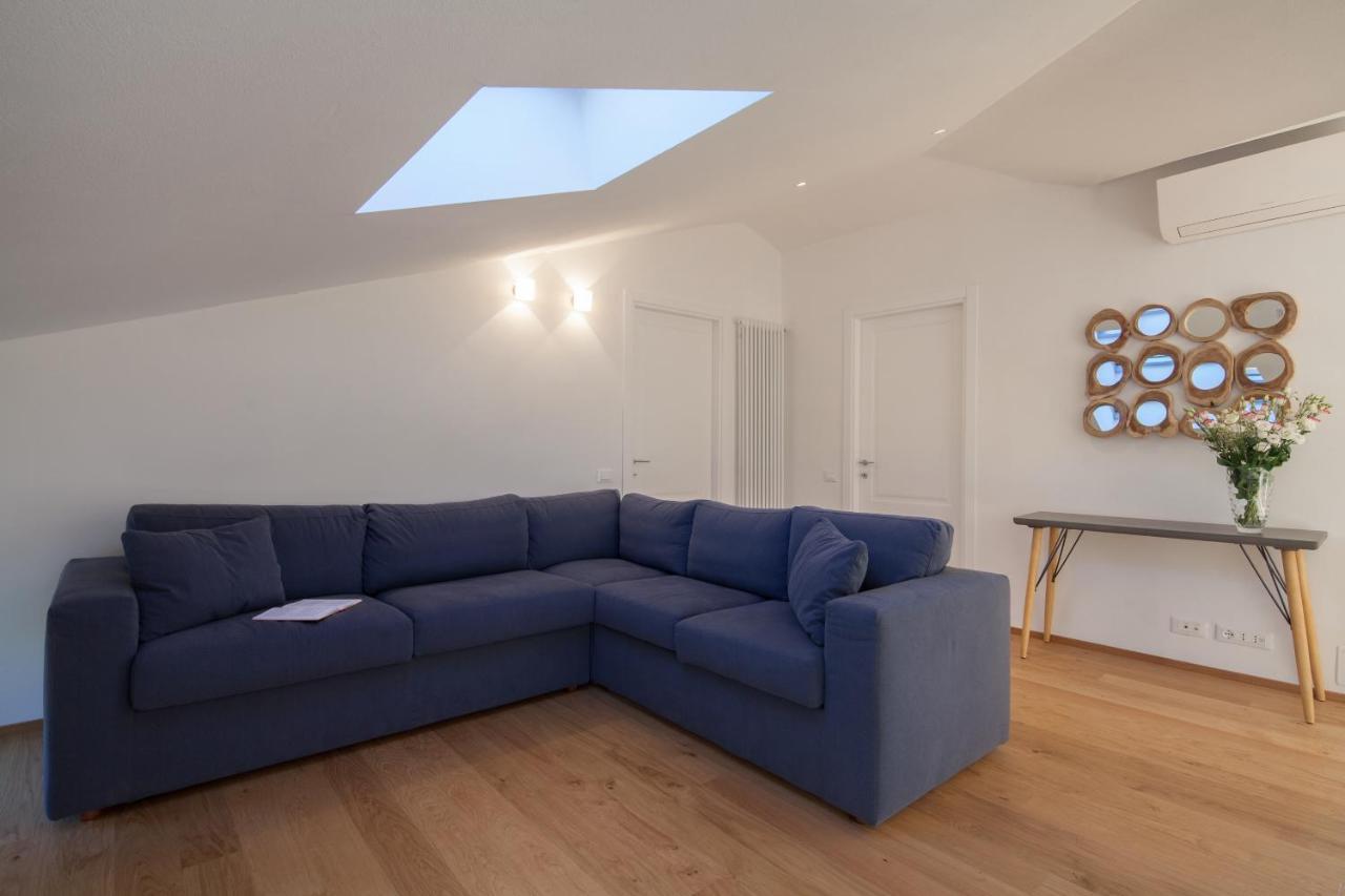 Terrazza Blue Line Apartment Теларо Екстериор снимка